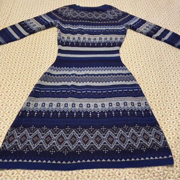 Athleta Fara Fair Isle Sweater Dress Split V-Neck Blue Women Size Medium - Picture 11 of 15